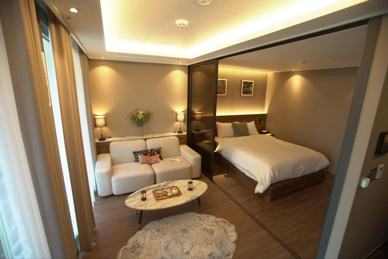Sienna Ambassador Residence Busan Eksteriør bilde