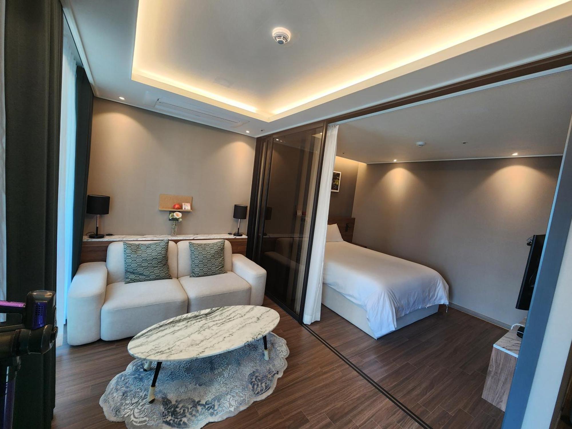 Sienna Ambassador Residence Busan Eksteriør bilde